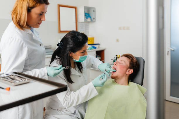 Best Emergency Treatment for Dental Infections or Abscesses in De Soto, IL